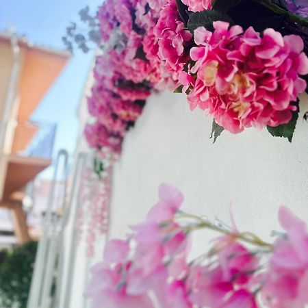 Leonidas House Parga Luaran gambar